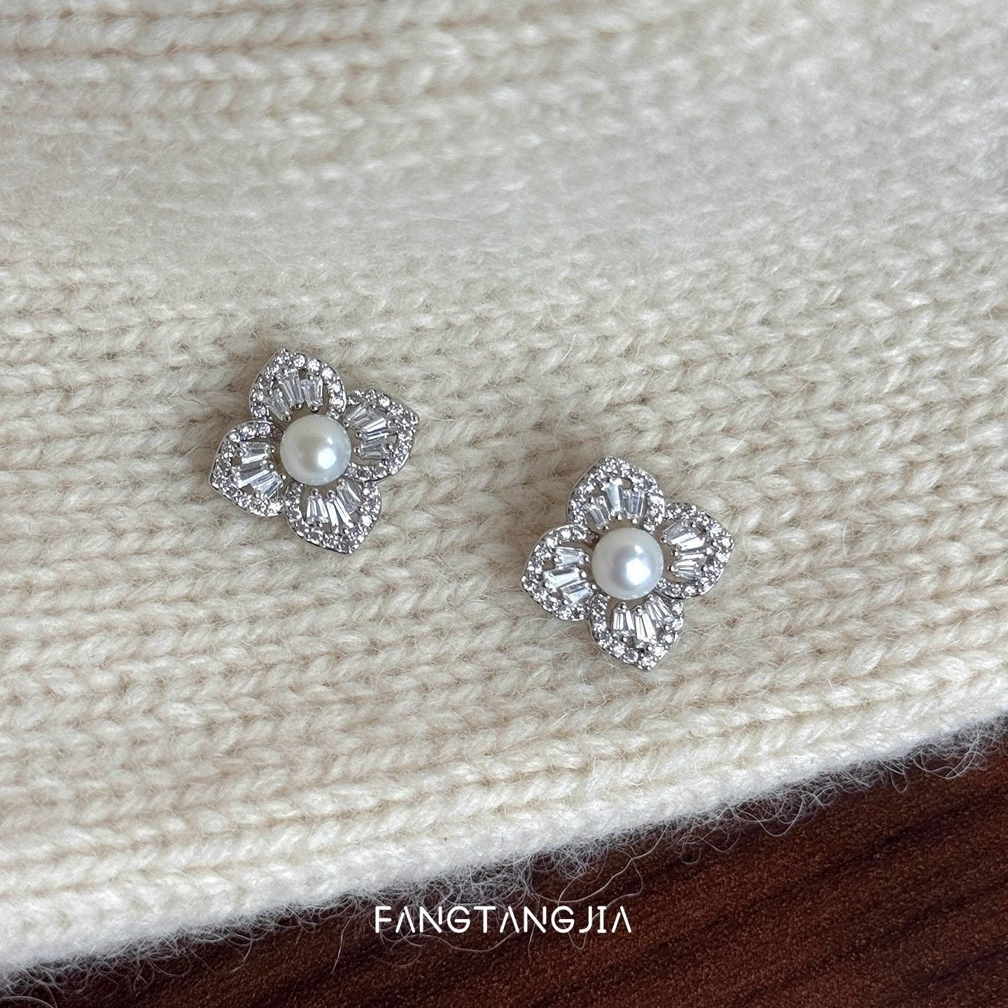 Aretes elegantes