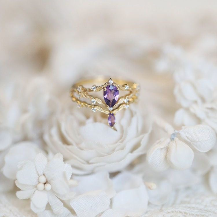 Anillos doble morado elegante