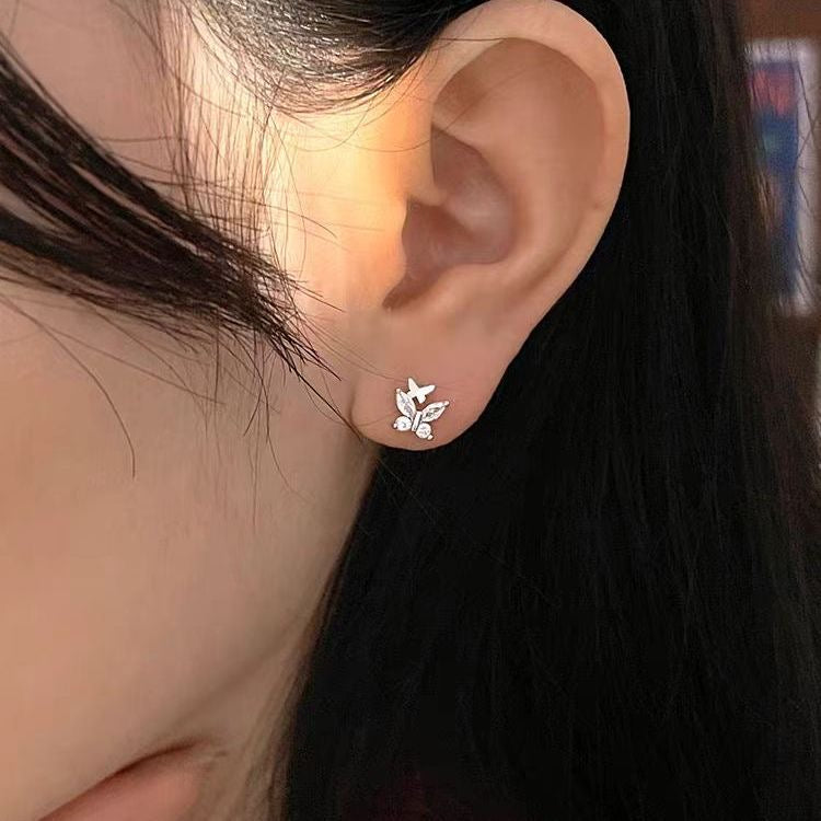Aretes minimalista mariposa
