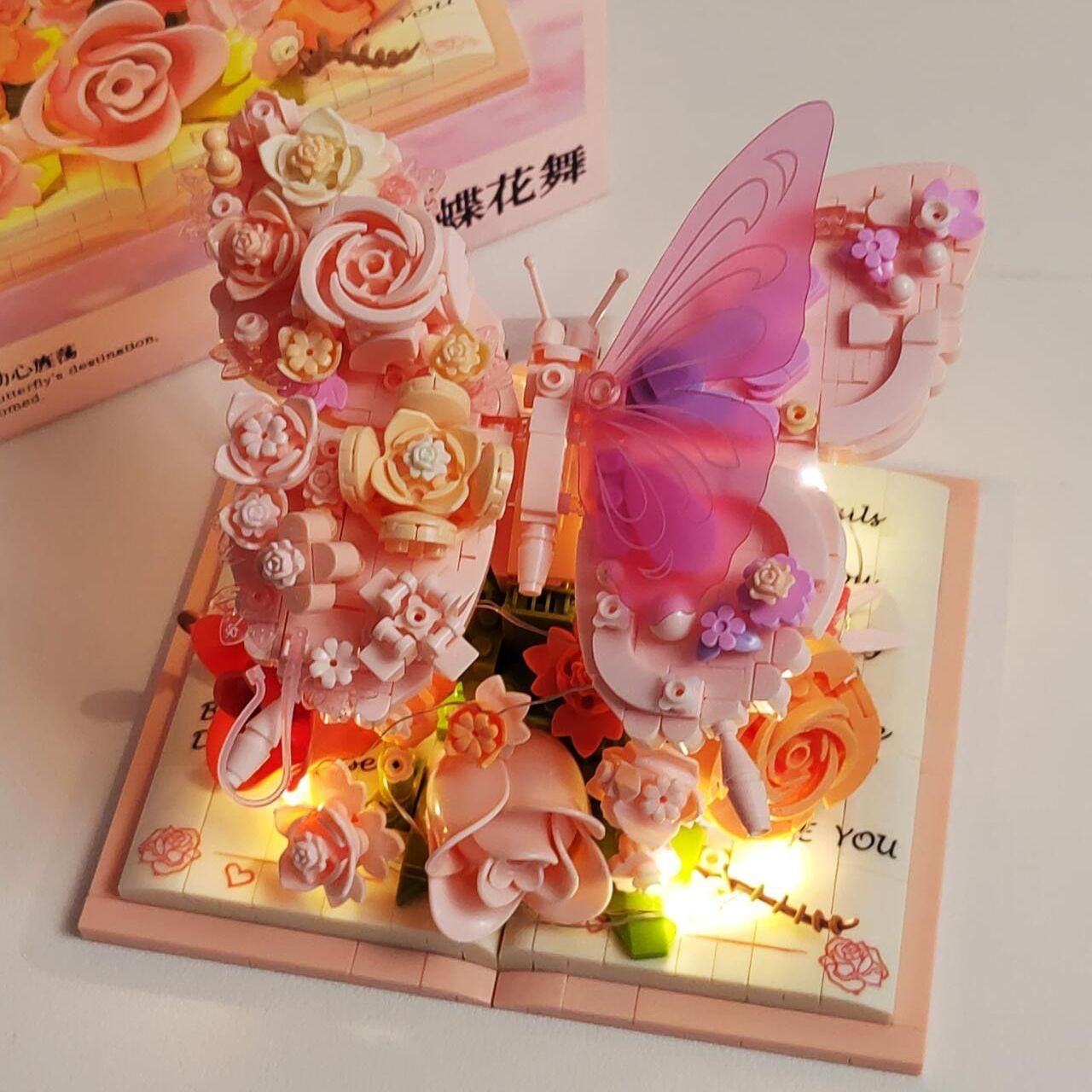Lego de mariposa con luz