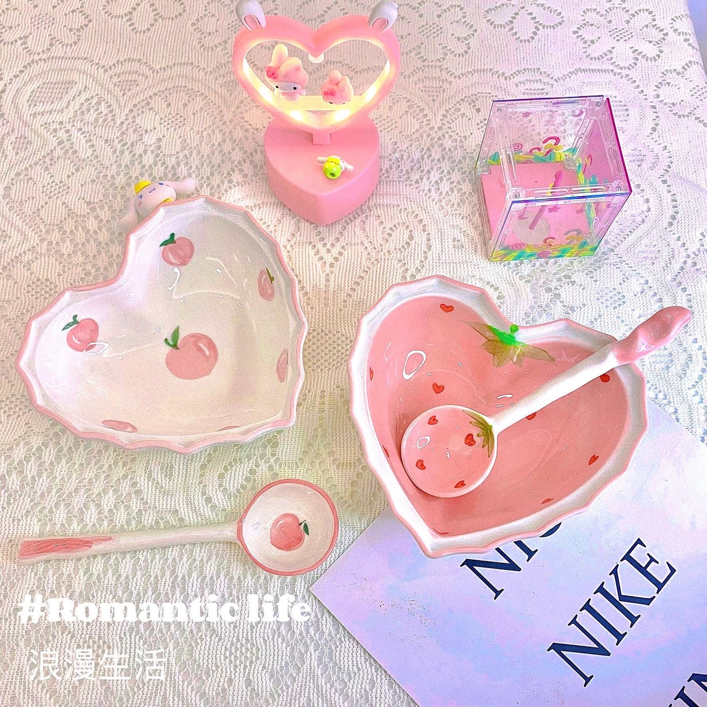 Bolw + cucharon cute(fresa o melocotón )