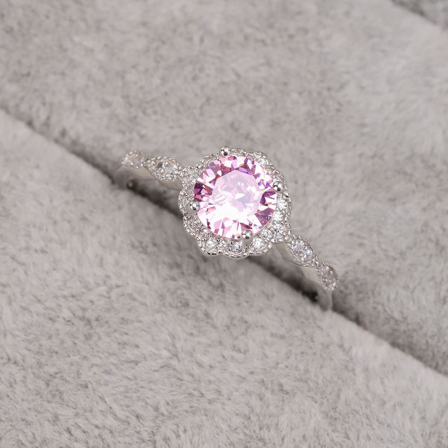 Anillo elegante rosa