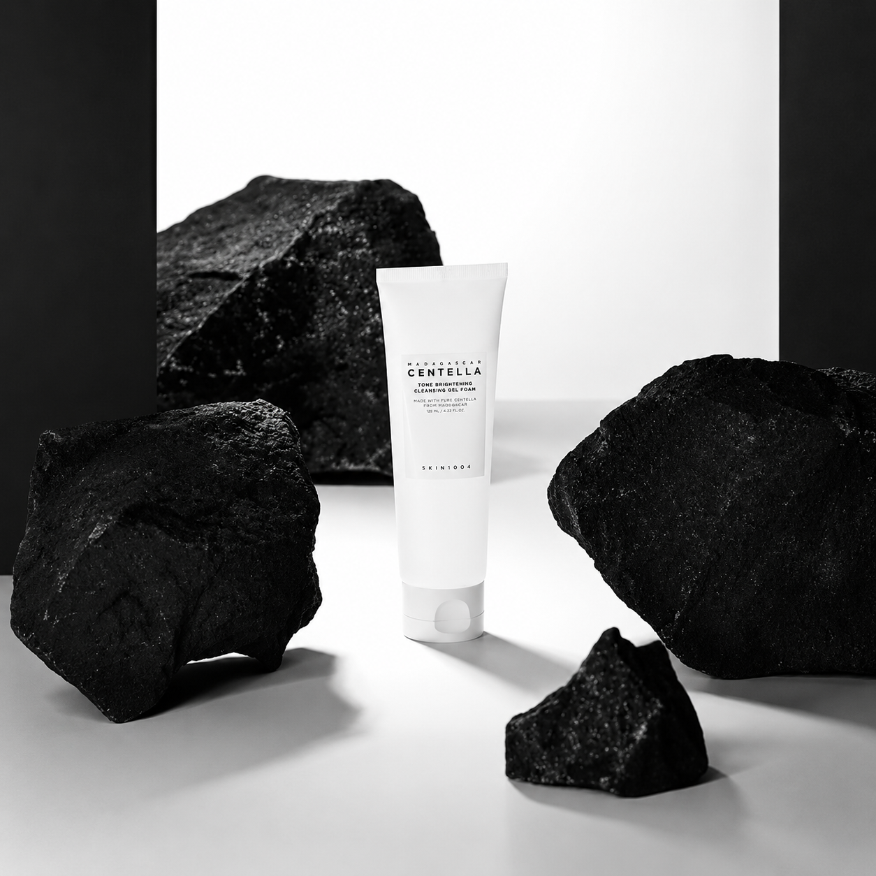 Limpiador facial en gel Madagascar Centella Tone Brightening Cleansing Gel Foam