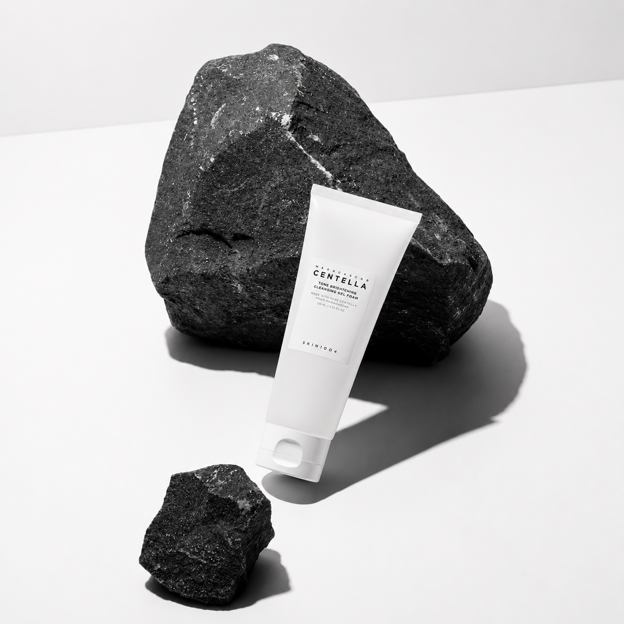 Limpiador facial en gel Madagascar Centella Tone Brightening Cleansing Gel Foam