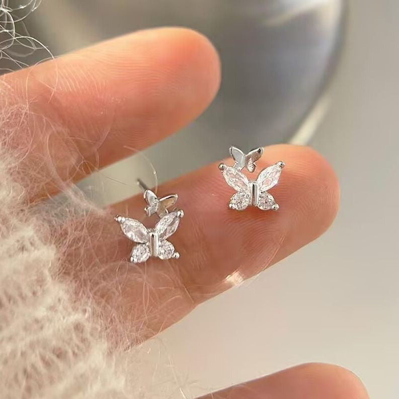 Aretes minimalista mariposa
