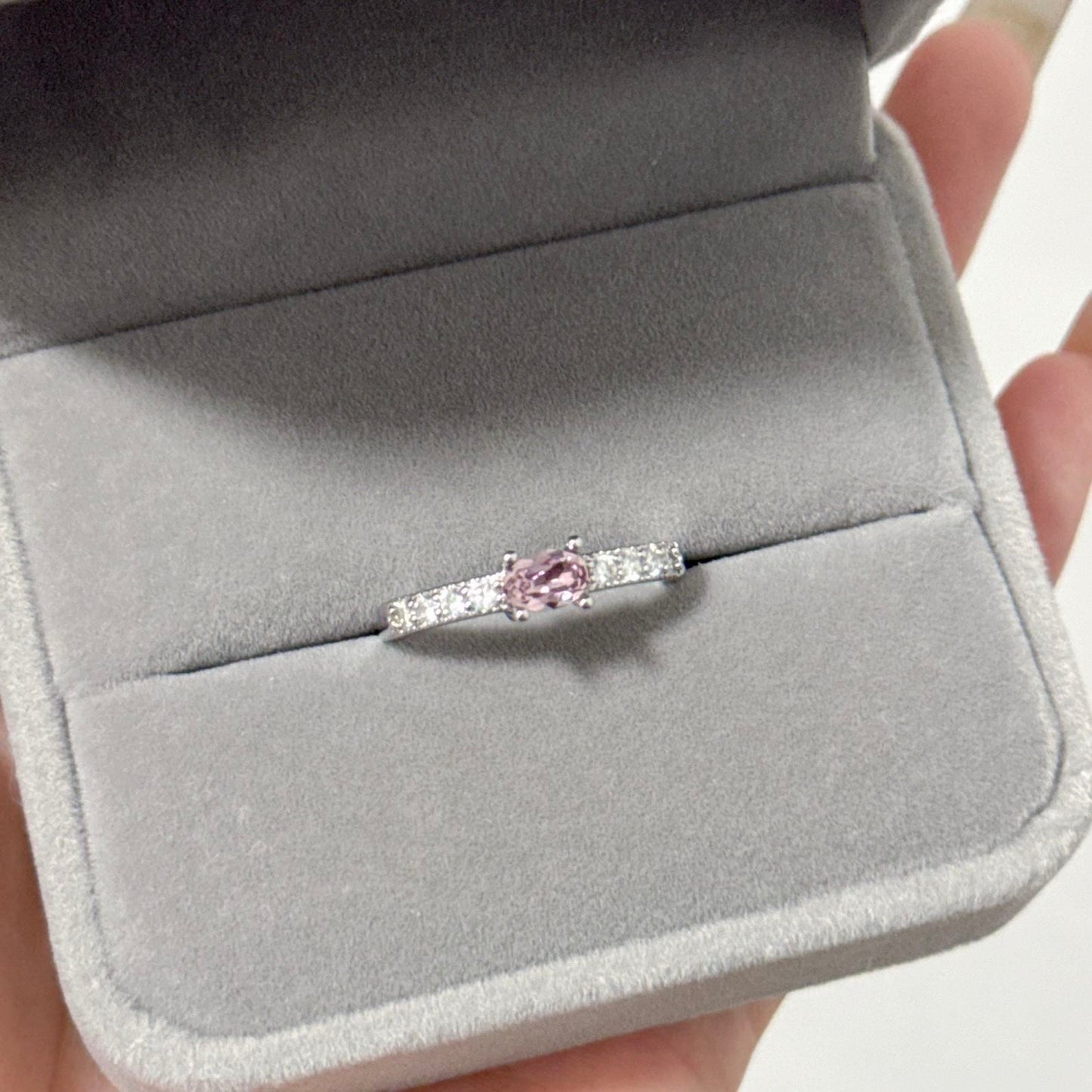 Anillo elegante rosa