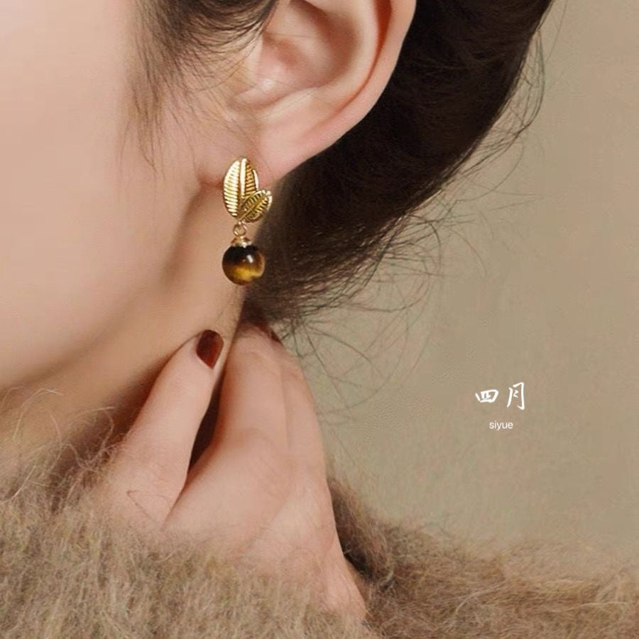Aretes mariposa con piedra preciosa