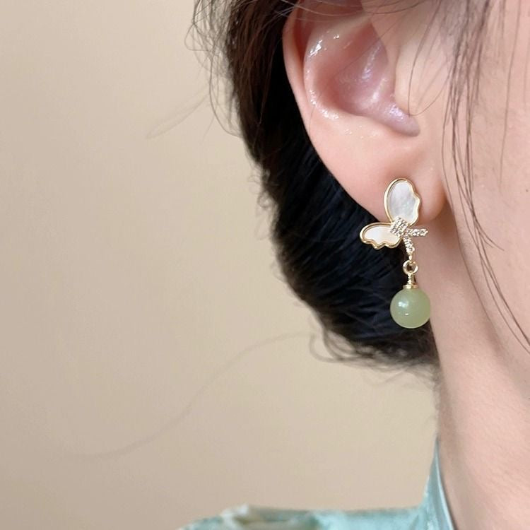 Arete de mariposa cute
