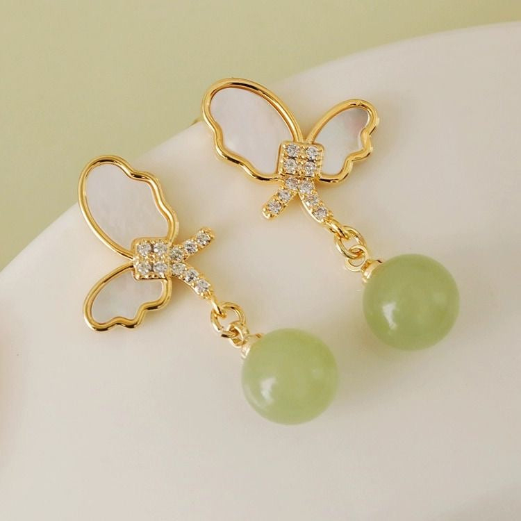 Arete de mariposa cute